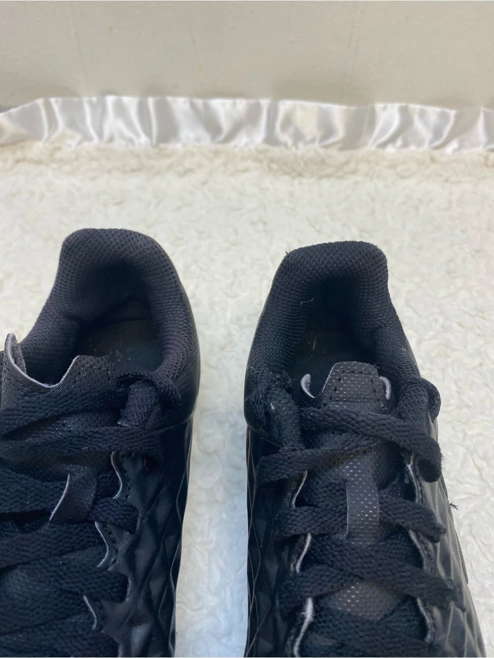 Nike Legend Tiempo 8 Club FG/MG Black Soccer Cleats boys Size 13C